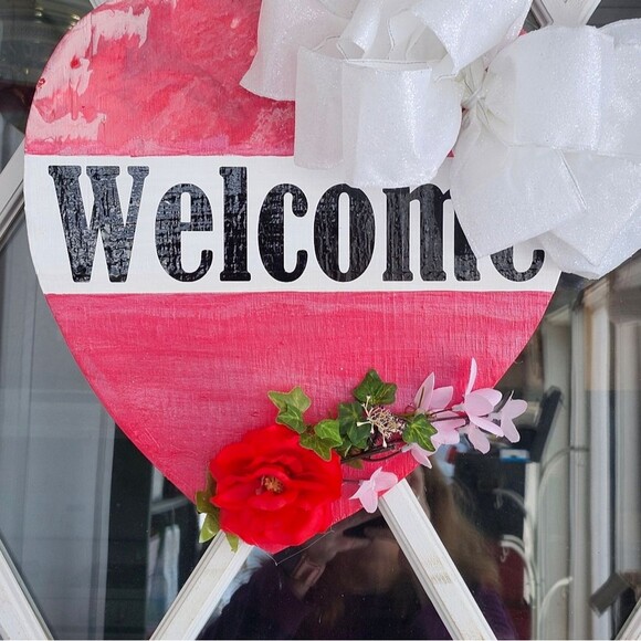 Entryway Heart Shaped Welcome Sign Wooden Floral Decoration 12 Inch Front Door - Picture 4 of 14